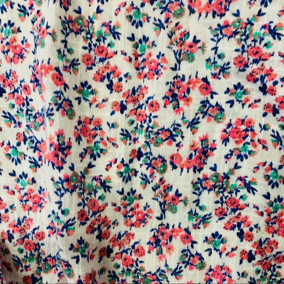 Zara flower shirt - Picture 3 of 3